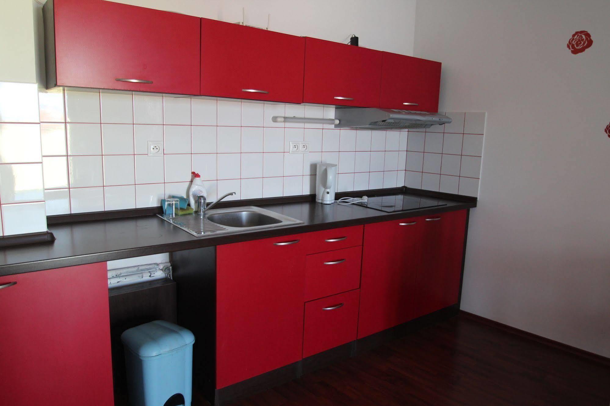 Apartman Halex Centrum City Aupark ปิเอชตานี ภายนอก รูปภาพ