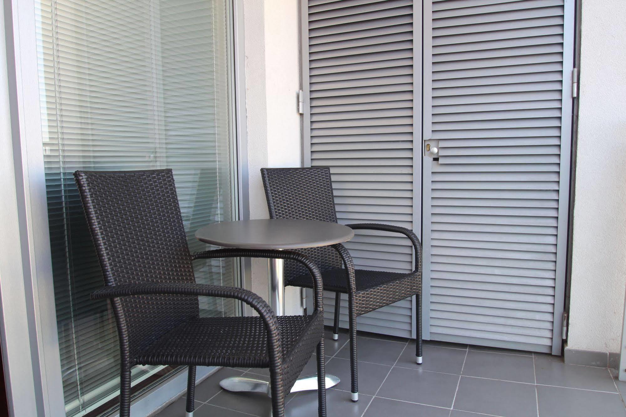 Apartman Halex Centrum City Aupark ปิเอชตานี ภายนอก รูปภาพ